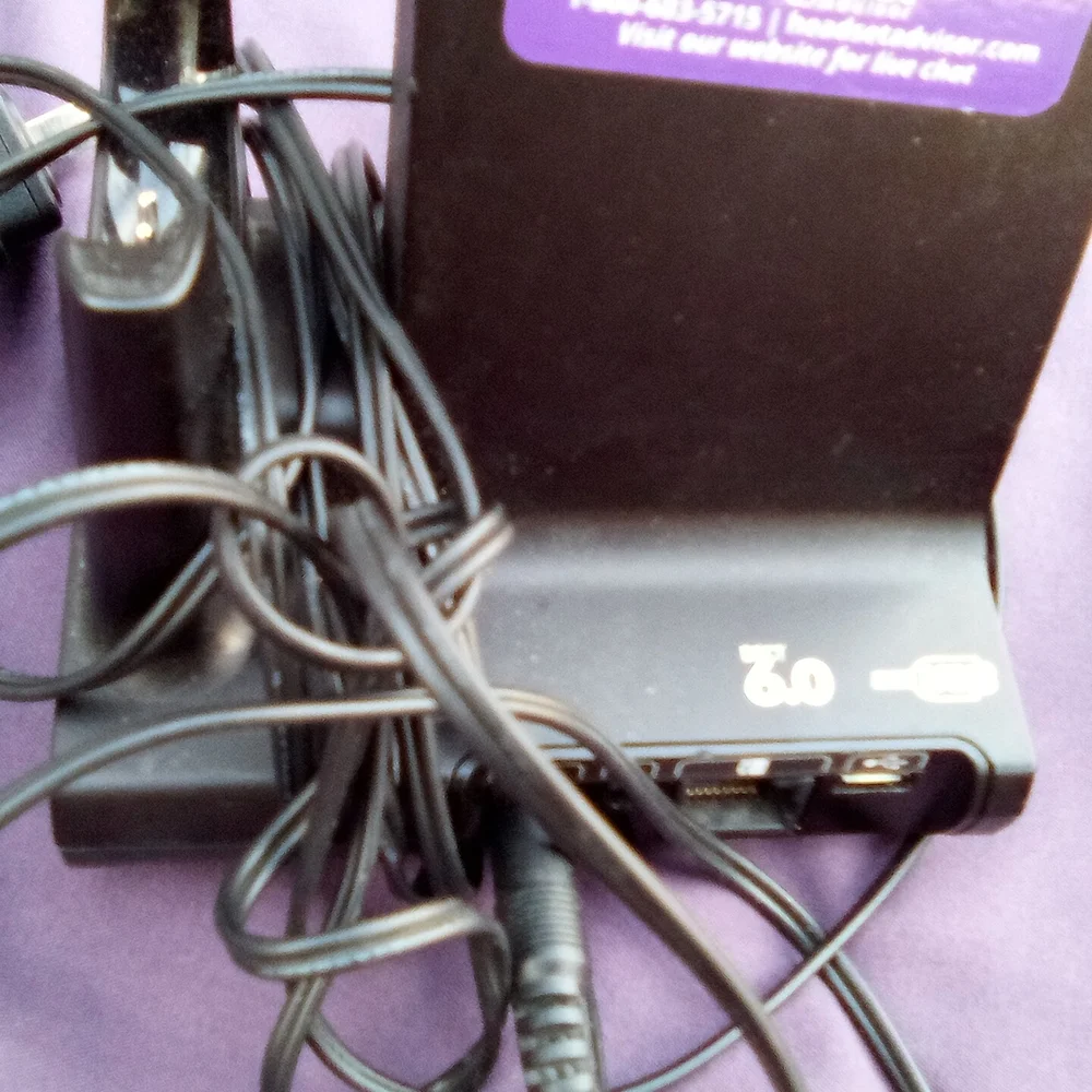 Plantronics Black Wearable Charger Stand